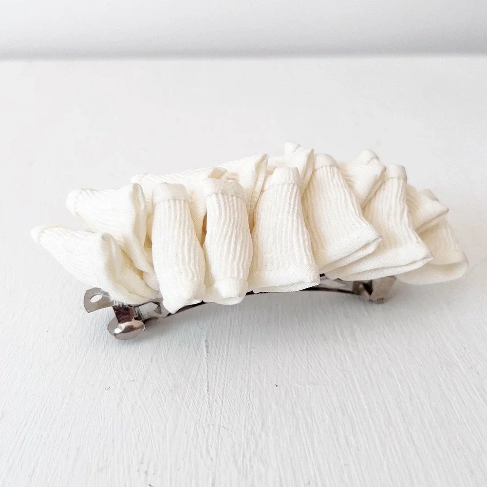 Vintage White Ruffle Hair‎ Clip Barrette 80s / Coquette Girl / Cottagecore